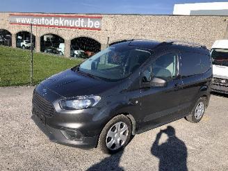 damaged passenger cars Ford Tourneo Courier 1.5 TDCI 2021/6