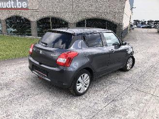 damaged passenger cars Suzuki Swift 1.2 GL 2017/9