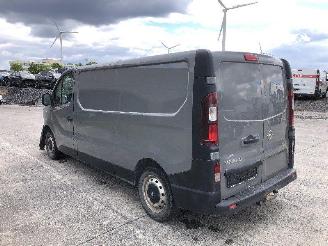 damaged passenger cars Opel Vivaro LONG  1.6 CDTI 2017/2