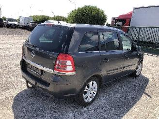 Vaurioauto  passenger cars Opel Zafira 1.7 CDTI  7 PLACES 2013/1