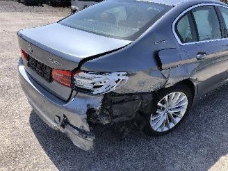 BMW 5-serie 530e i Performance luxury picture 5