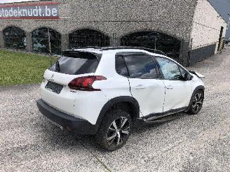 skadebil auto Peugeot 2008 1.2  Gt Line 2016/9