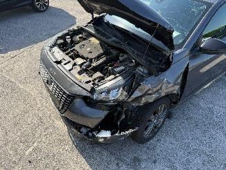 Peugeot 208 1.5 hdi style picture 21
