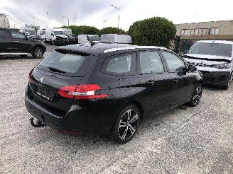 Peugeot 308 SW  1.2 picture 3
