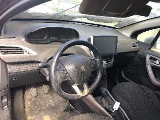 Peugeot 2008 1.4 HDI picture 10