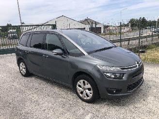 Citroën C4-picasso 1.2 TURBO  5 PLACES picture 1