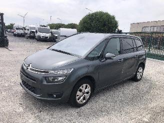 Citroën C4-picasso 1.2 TURBO  5 PLACES picture 2