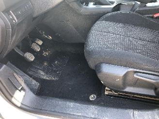 Peugeot 308 COMBI  1.2 TURBO picture 13