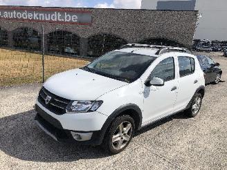 Voiture accidenté Dacia Sandero 0.9 TURBO   STEPWAY 2015/4