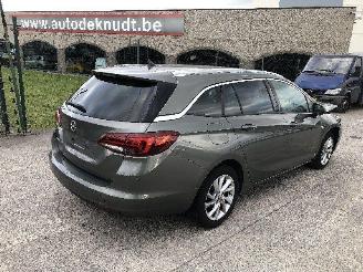 Damaged car Opel Astra break 1.2 elegance 2020/9