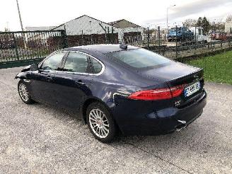 damaged passenger cars Jaguar XF 2.0 d AWD 2017/12