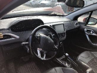 Peugeot 2008 1.6 HDI picture 5