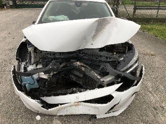 Opel Corsa F  1.2 picture 10