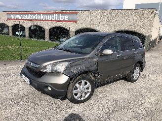damaged passenger cars Honda Cr-v 2.2 cdti  4WD 2009/4