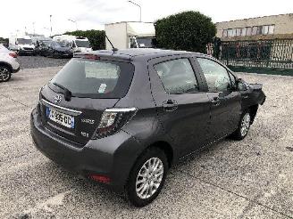 Unfallwagen Toyota Yaris 1.5 hybride 2013/7