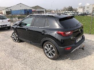 Damaged car Kia Stonic 1.6 CRDI LAUNCH EDITION 2018/8
