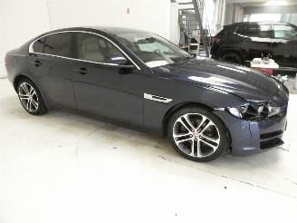 Jaguar XE 2.0D picture 7