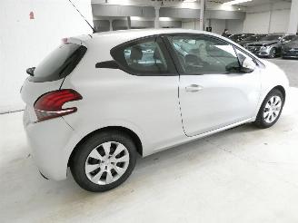 Peugeot 208 LIKE picture 7