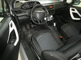 Peugeot 208 LIKE picture 12