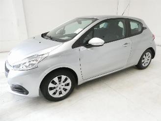 Peugeot 208 LIKE picture 3