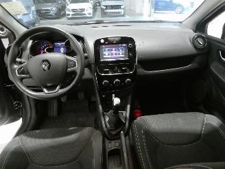 Renault Clio IV GRANDTOUR ZE picture 17