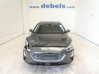 uszkodzony samochody osobowe Ford Focus COOL&CONNECT 2019/4