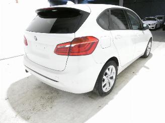 BMW 2-serie 2.0D  D picture 13