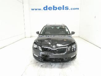 skadebil auto Skoda Octavia AMBITION 2019/4