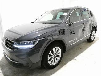 Volkswagen Tiguan LIFE picture 3