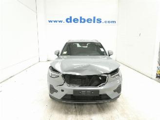 uszkodzony samochody osobowe Volvo XC40 MOMENTUM 2023/10