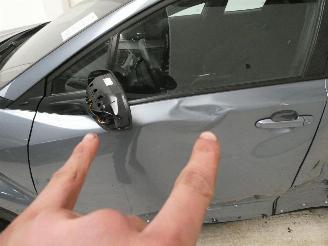 Toyota C-HR  picture 6