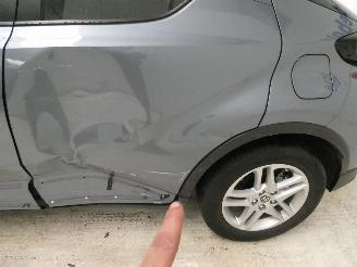 Toyota C-HR  picture 9