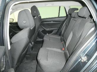 Skoda Octavia 1.0 AMBITION picture 21