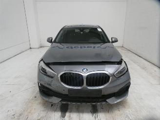 BMW 1-serie HATCH 1.5D picture 2