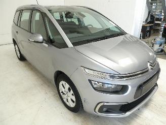 Citroën C4-picasso 1.2 picture 16