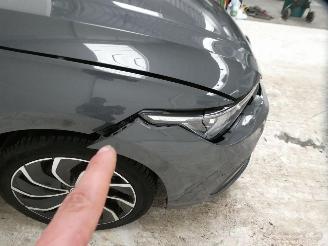 Volkswagen Golf LIFE picture 13