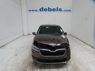 damaged passenger cars Skoda Fabia AMBITION 2021/10