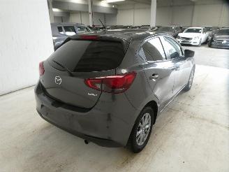 Mazda 2 HYBRID picture 10