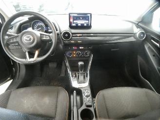 Mazda 2 HYBRID picture 17