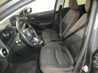 Mazda 2 HYBRID picture 19