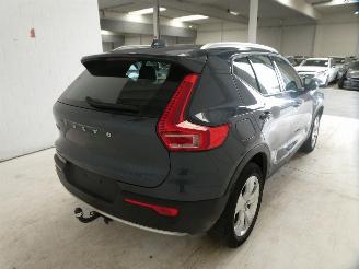 Volvo XC40 MOMENTUM picture 9