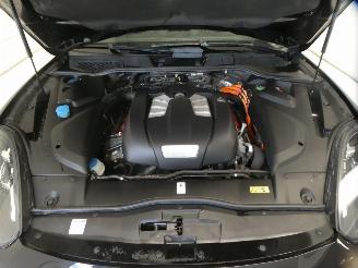 Porsche Cayenne E-HYBRID picture 22