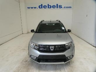 krockskadad bil auto Dacia Logan 1.5D ANNIVERSARY 2020/6