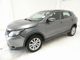 Nissan Qashqai 1.2 picture 3
