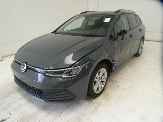 Volkswagen Golf 2.0D VARIANT LIFE picture 3