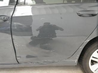 Volkswagen Golf 2.0D VARIANT LIFE picture 8