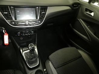 Opel Crossland X/ picture 12