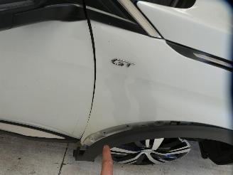 Peugeot 5008 II GT picture 11