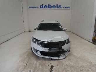 Voiture accidenté Skoda Octavia AMBITION 2020/10