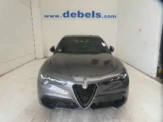 damaged passenger cars Alfa Romeo Stelvio 2.2D 2023/6